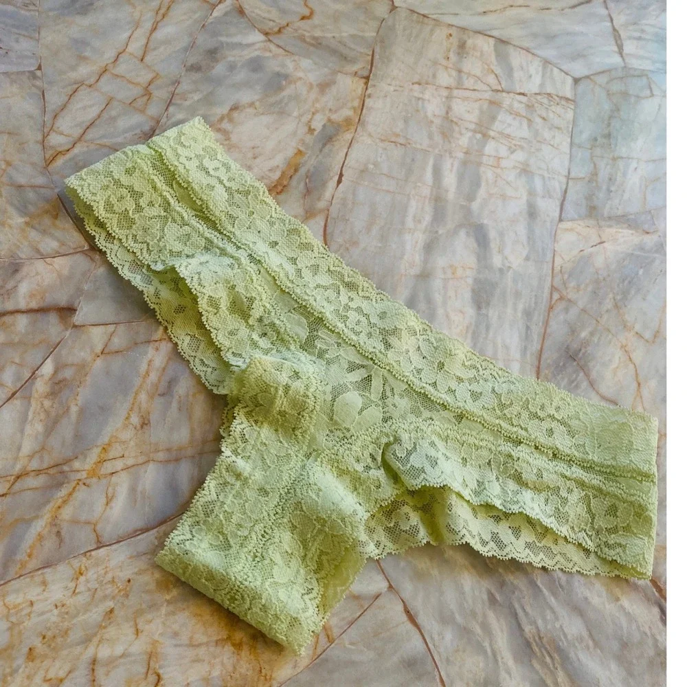 Victoria's Secret  Low Rise Thong Lime Green Floral Lace Small Panty